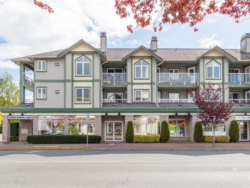 302 - 2349 James White Boulevard, Sidney BC V8L 1Z7