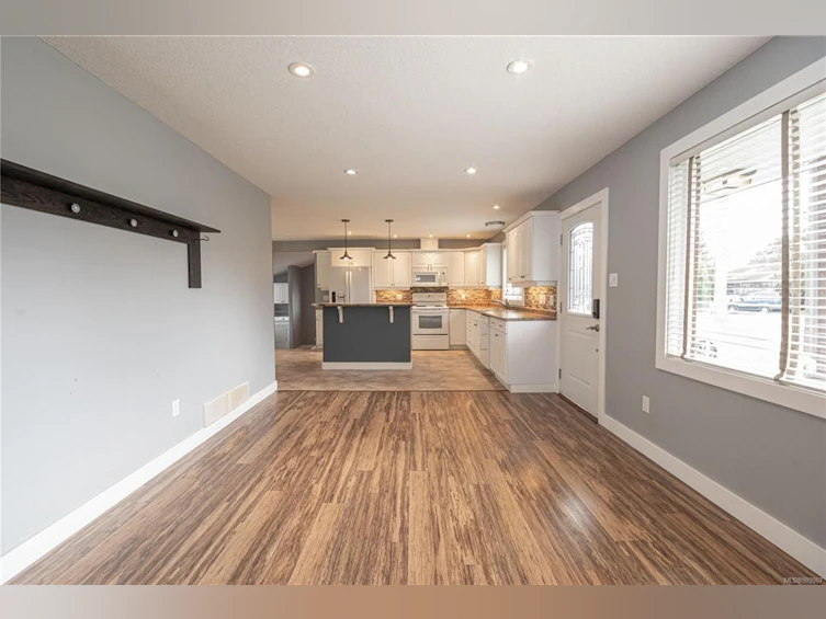 870 Dufferin Street, Nanaimo, BC, V9S 2B1 - 6