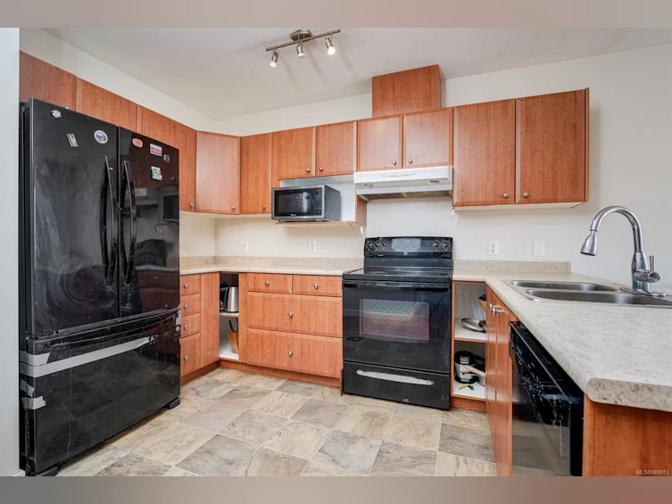1137 Union Road, Saanich, BC, V8P 2J2 - 6