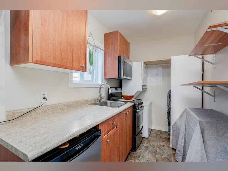1137 Union Road, Saanich, BC, V8P 2J2 - 17