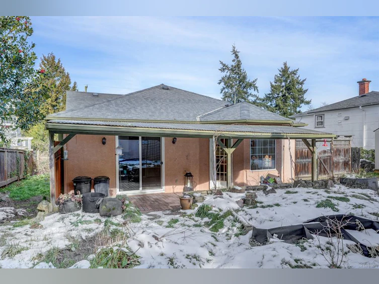 1137 Union Road, Saanich, BC, V8P 2J2 - 25