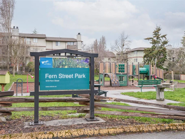 304-1714 Fort Street, Victoria, BC, V8R 1J2 - 24