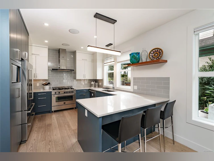 198 Olive Street, Victoria, BC, V8S 3H3 - 4