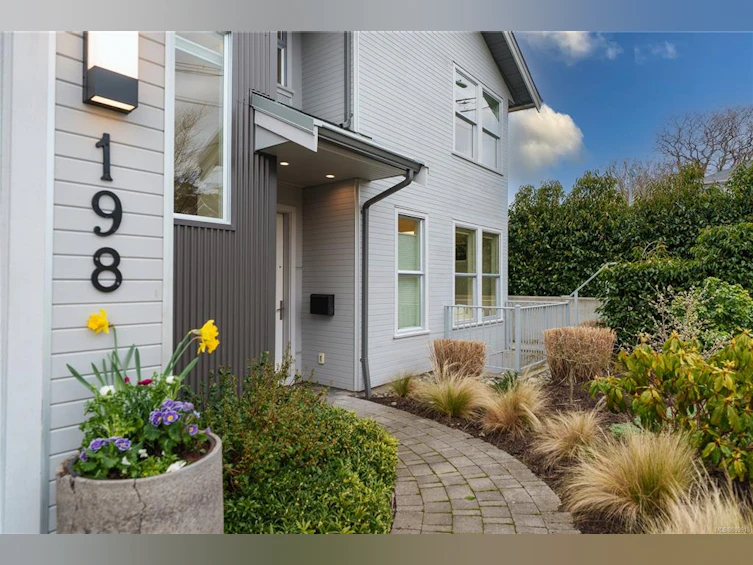 198 Olive Street, Victoria, BC, V8S 3H3 - 30