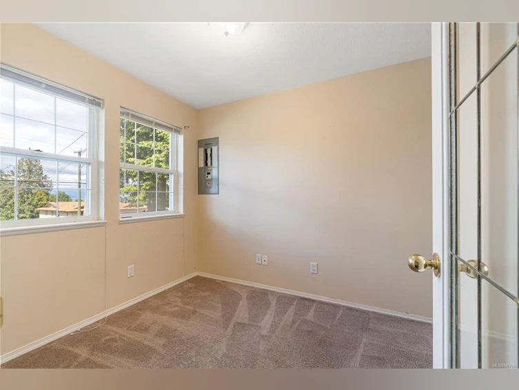 5541 Hammond Bay Road, Nanaimo, BC, V9T 5N1 - 4