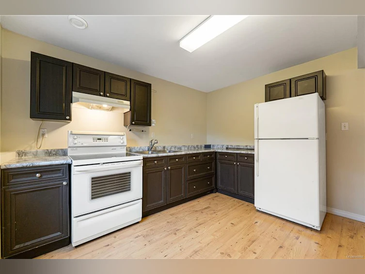 5541 Hammond Bay Road, Nanaimo, BC, V9T 5N1 - 33