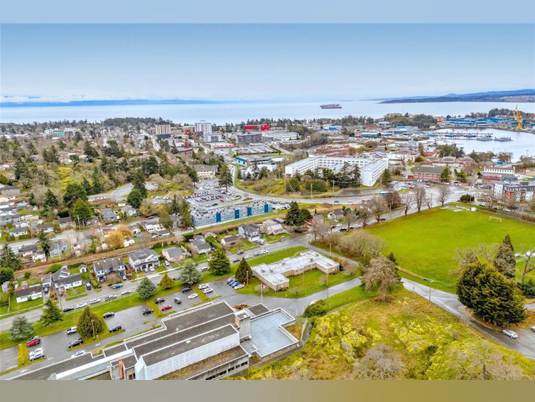 1243 Colville Road, Esquimalt, BC, V9A 4R2 - 40