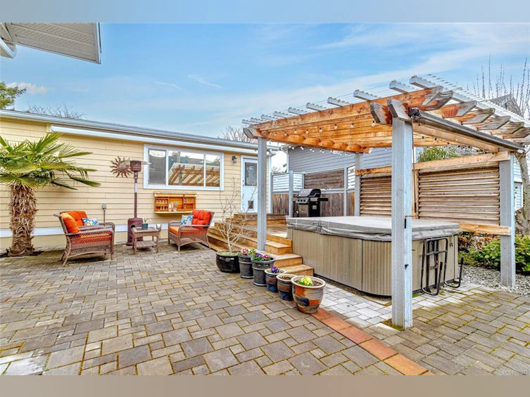 1243 Colville Road, Esquimalt, BC, V9A 4R2 - 46