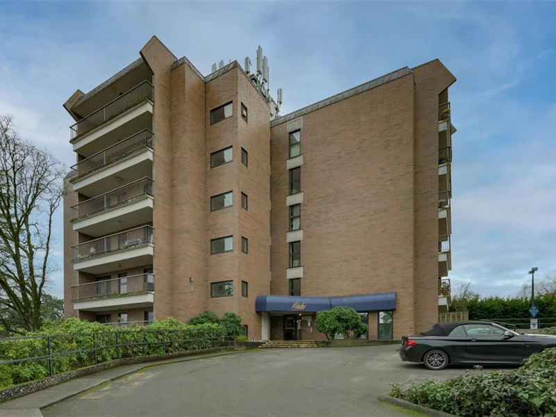 505 - 4030 Quadra Street, Saanich BC V8X 1K2