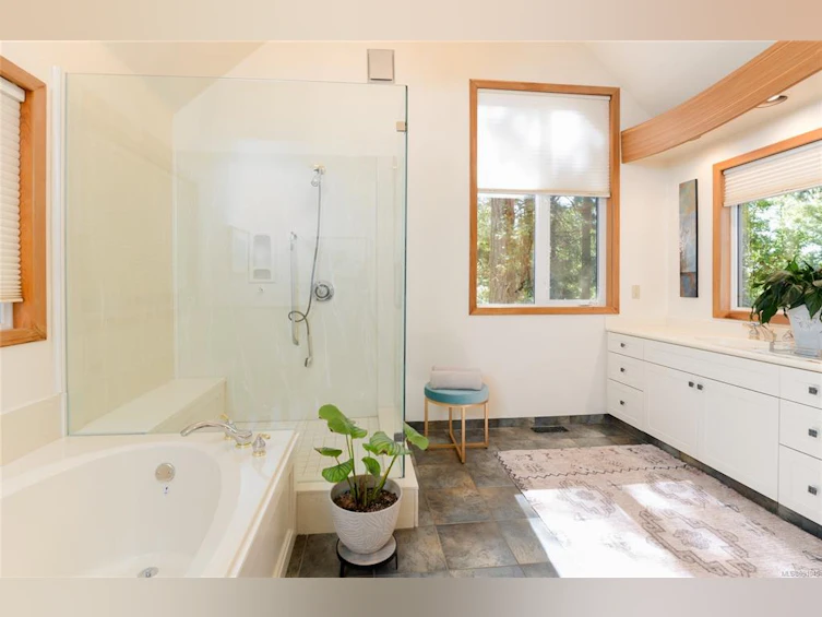 154 Cormorant Crescent, Salt Spring Island, BC, V8K 1G8 - 33