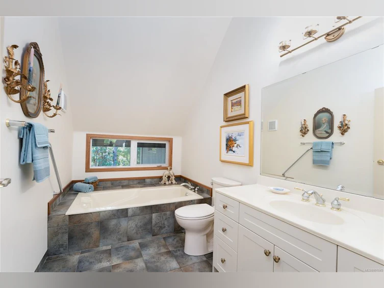 154 Cormorant Crescent, Salt Spring Island, BC, V8K 1G8 - 38