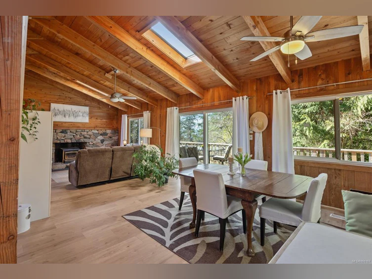 500 Smelt Bay Road, Cortes Island, BC, V0P 1K0 - 7