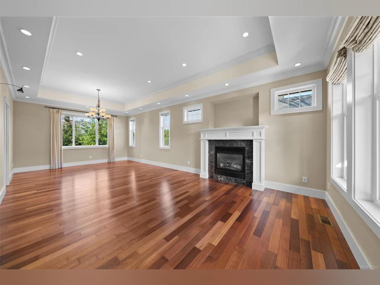 806 Rogers Avenue, Saanich, BC, V8X 3R1 - 7