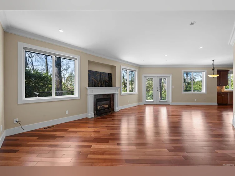 806 Rogers Avenue, Saanich, BC, V8X 3R1 - 12