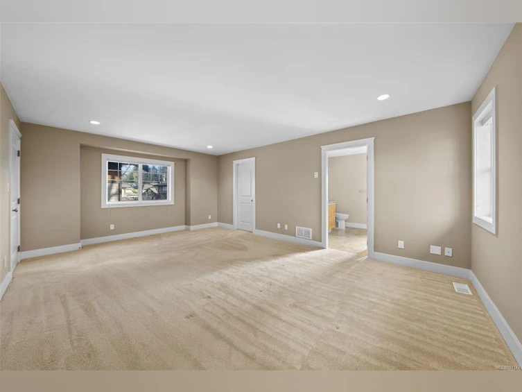 806 Rogers Avenue, Saanich, BC, V8X 3R1 - 15