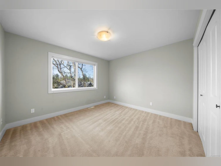 806 Rogers Avenue, Saanich, BC, V8X 3R1 - 20