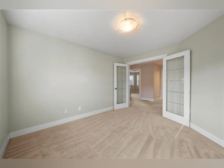 806 Rogers Avenue, Saanich, BC, V8X 3R1 - 22