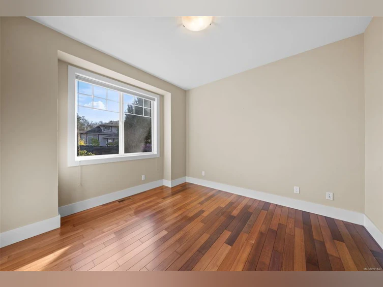 806 Rogers Avenue, Saanich, BC, V8X 3R1 - 23