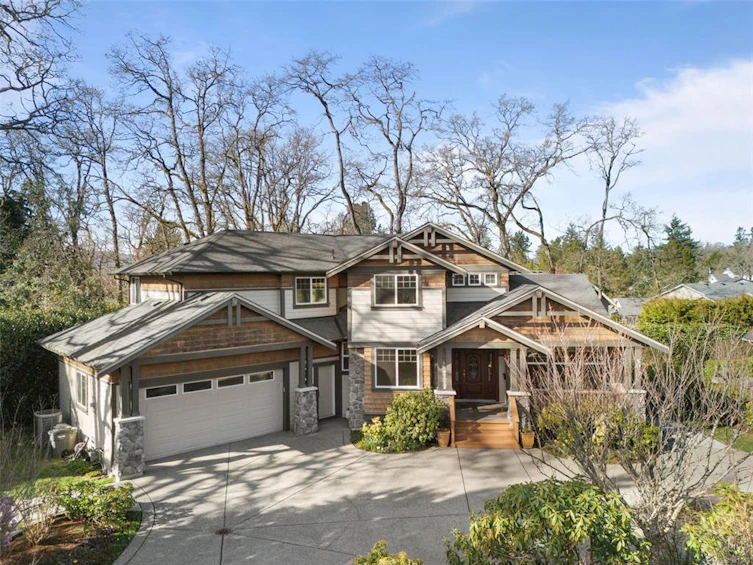 806 Rogers Avenue, Saanich, BC, V8X 3R1 - 38