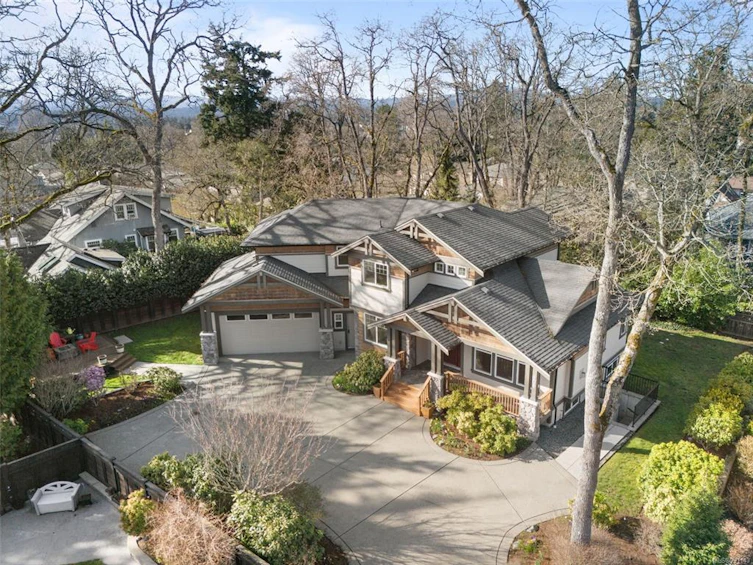806 Rogers Avenue, Saanich, BC, V8X 3R1 - 39