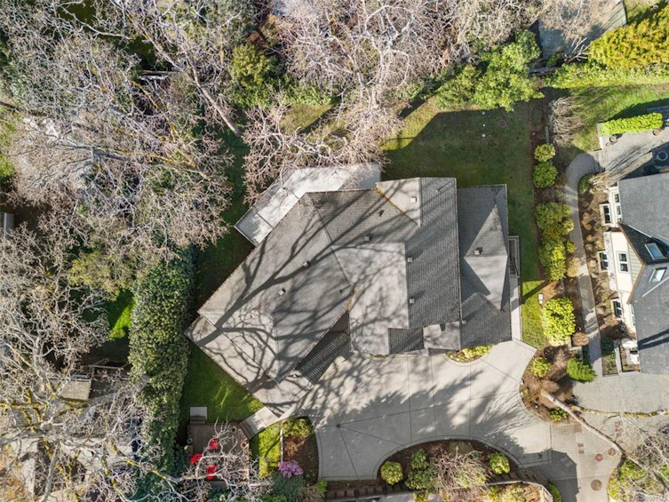 806 Rogers Avenue, Saanich, BC, V8X 3R1 - 40