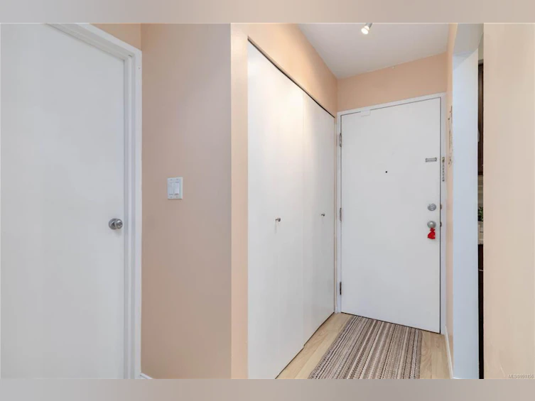 311-2757 Quadra Street, Victoria, BC, V8T 4E5 - 3