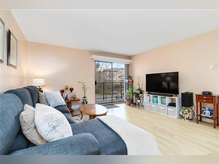 311-2757 Quadra Street, Victoria, BC, V8T 4E5 - 5