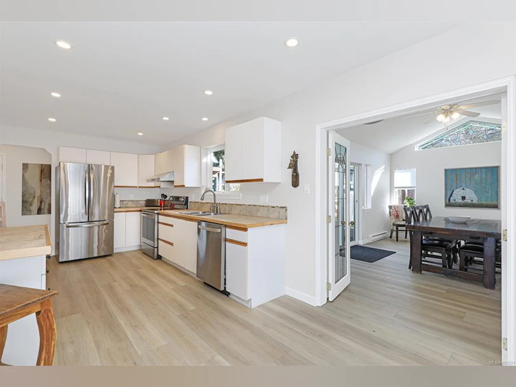 2859 Penrith Avenue, Cumberland, BC, V0R 1S0 - 9