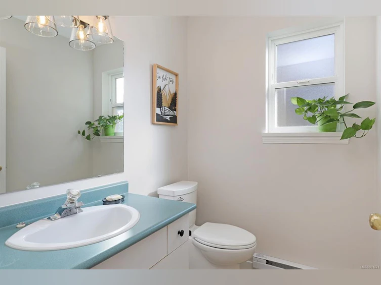2859 Penrith Avenue, Cumberland, BC, V0R 1S0 - 16