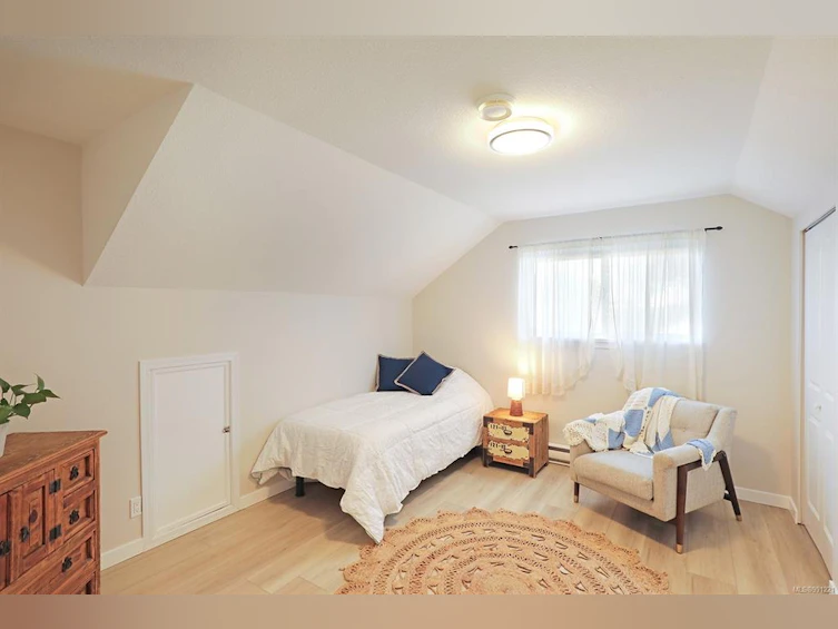 2859 Penrith Avenue, Cumberland, BC, V0R 1S0 - 17
