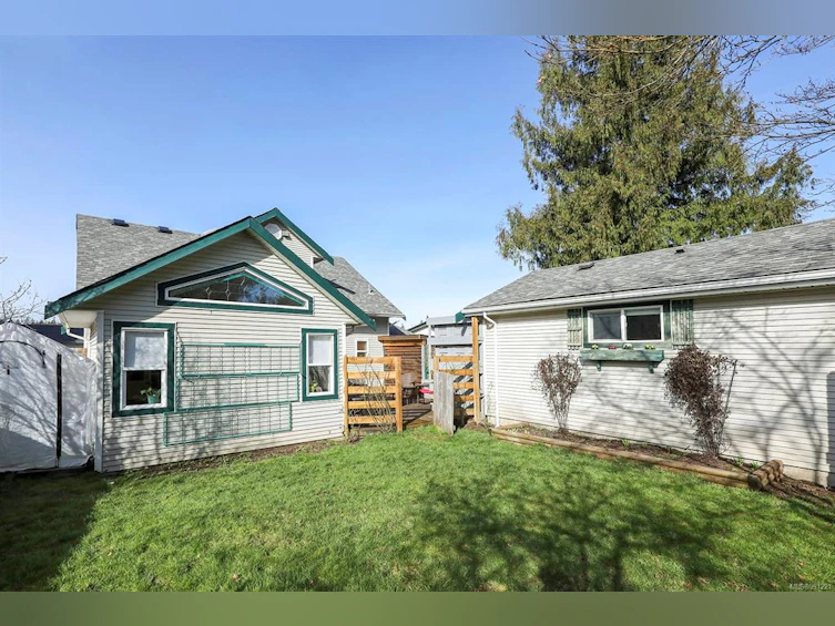 2859 Penrith Avenue, Cumberland, BC, V0R 1S0 - 30