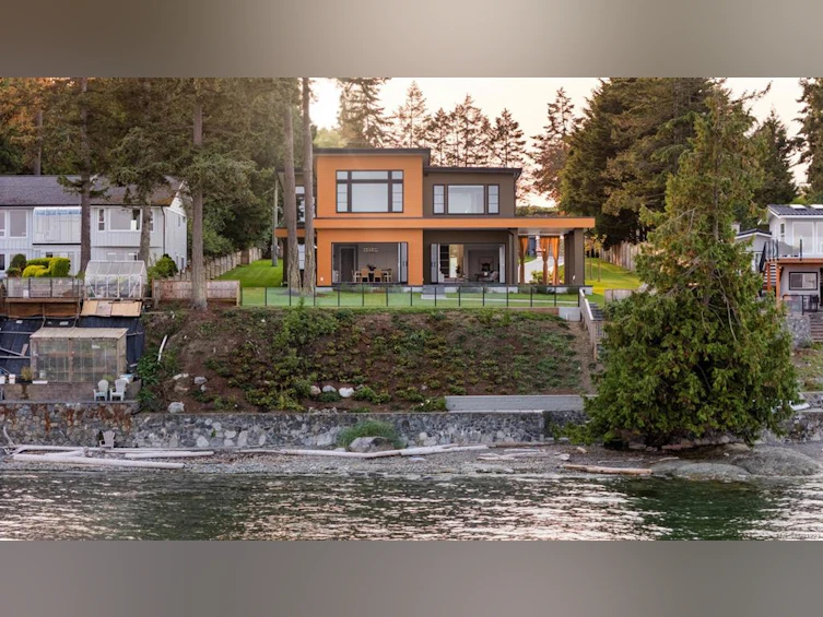 8213 Lochside Drive, Central Saanich, BC, V8M 1T9 - 4