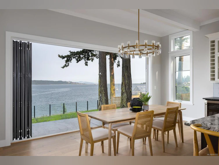 8213 Lochside Drive, Central Saanich, BC, V8M 1T9 - 27
