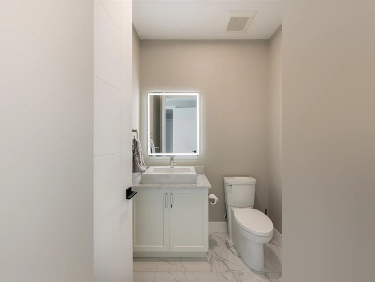 8213 Lochside Drive, Central Saanich, BC, V8M 1T9 - 32