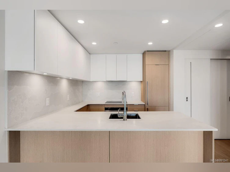 1111-1100 Yates Street, Victoria, BC, V8V 0H5 - 3