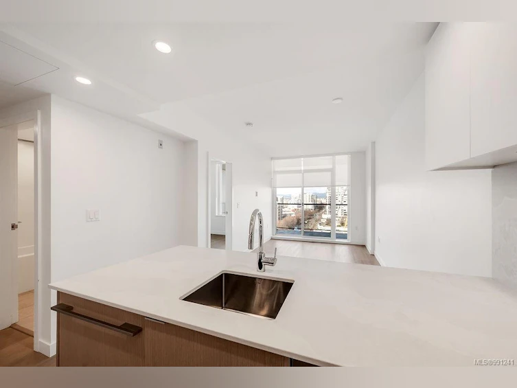 1111-1100 Yates Street, Victoria, BC, V8V 0H5 - 8