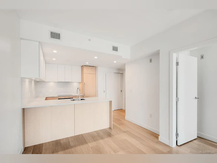 1111-1100 Yates Street, Victoria, BC, V8V 0H5 - 10