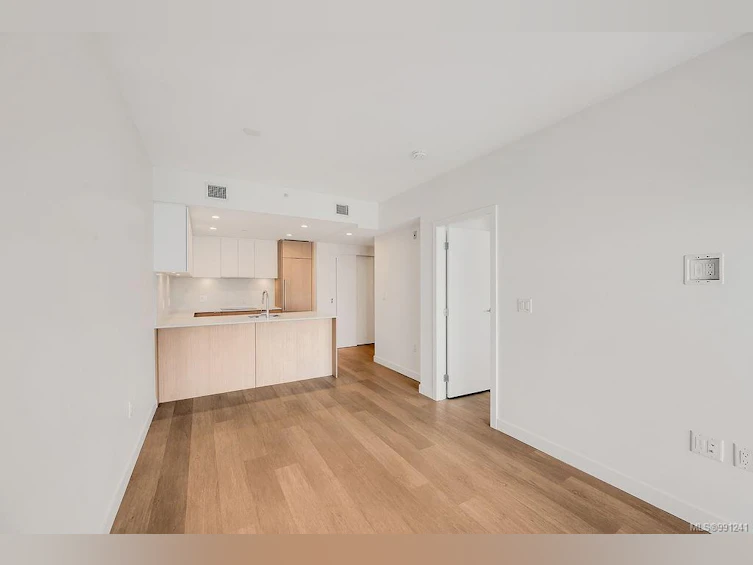1111-1100 Yates Street, Victoria, BC, V8V 0H5 - 11