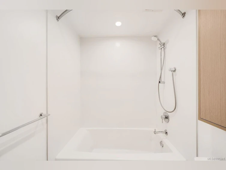 1111-1100 Yates Street, Victoria, BC, V8V 0H5 - 24