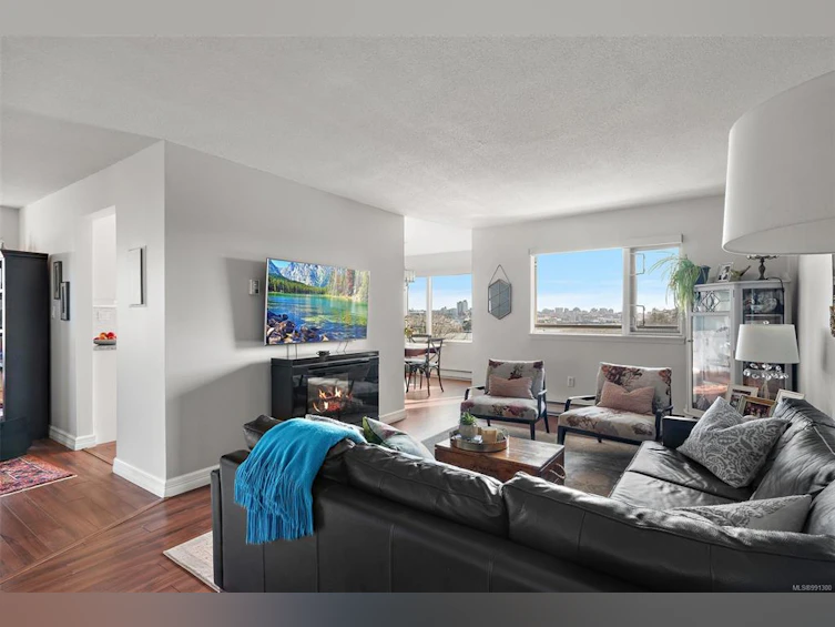 602-105 E Gorge Road, Victoria, BC, V9A 6Z3 - 2