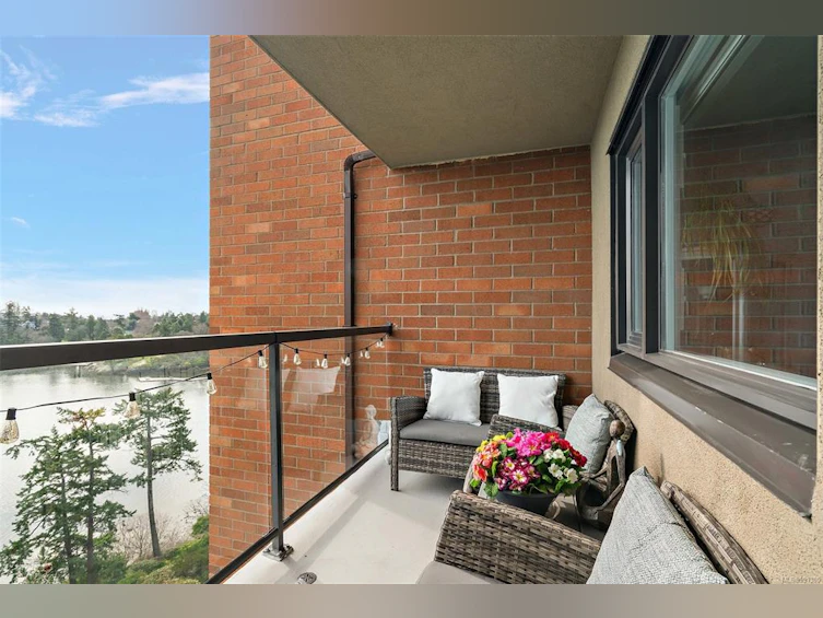 602-105 E Gorge Road, Victoria, BC, V9A 6Z3 - 4
