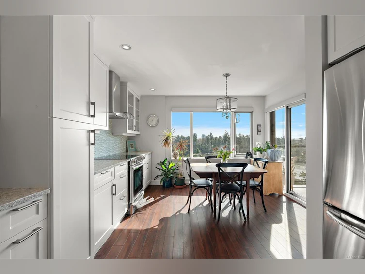 602-105 E Gorge Road, Victoria, BC, V9A 6Z3 - 10