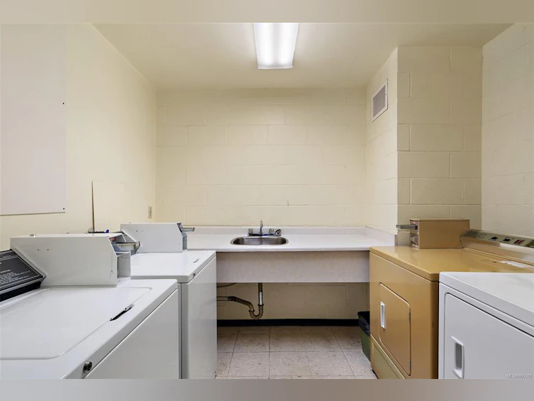 602-105 E Gorge Road, Victoria, BC, V9A 6Z3 - 23
