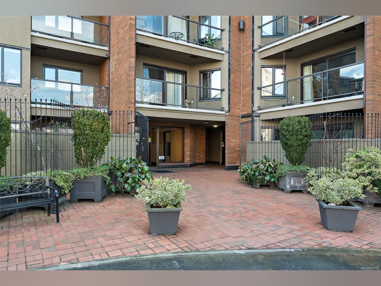 602-105 E Gorge Road, Victoria, BC, V9A 6Z3 - 25