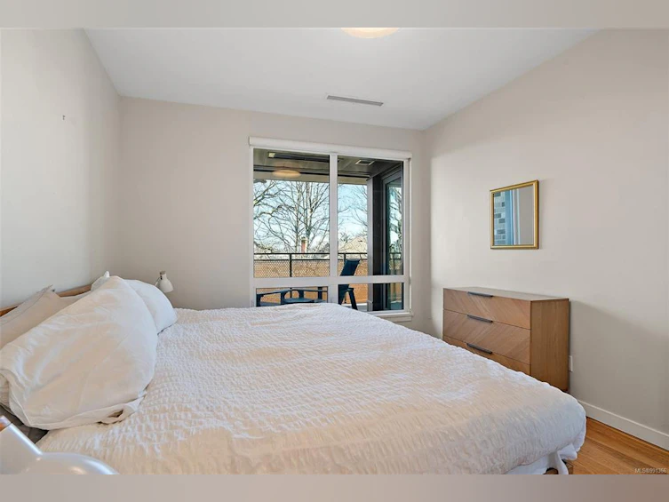 310-1201 Fort Street, Victoria, BC, V8V 3L1 - 16