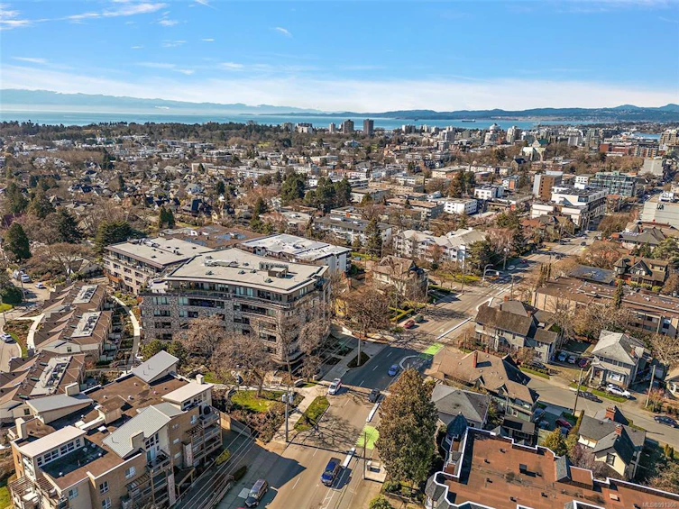 310-1201 Fort Street, Victoria, BC, V8V 3L1 - 30
