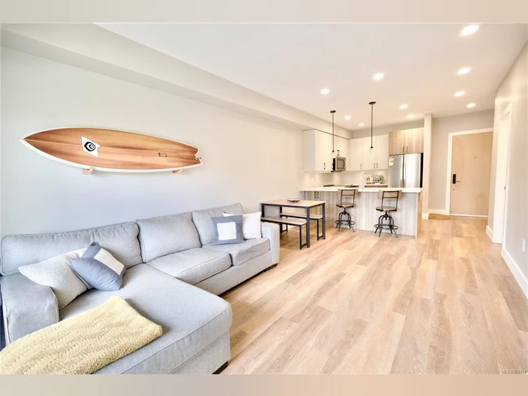 205-700 Yew Wood Road, Tofino, BC, V0R 2Z0 - 2