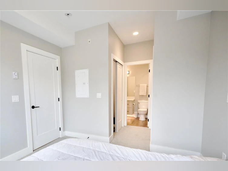 205-700 Yew Wood Road, Tofino, BC, V0R 2Z0 - 9