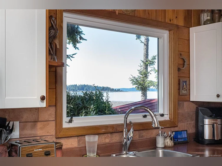 5945 W Island Highway, Qualicum Beach, BC, V9K 2C9 - 8