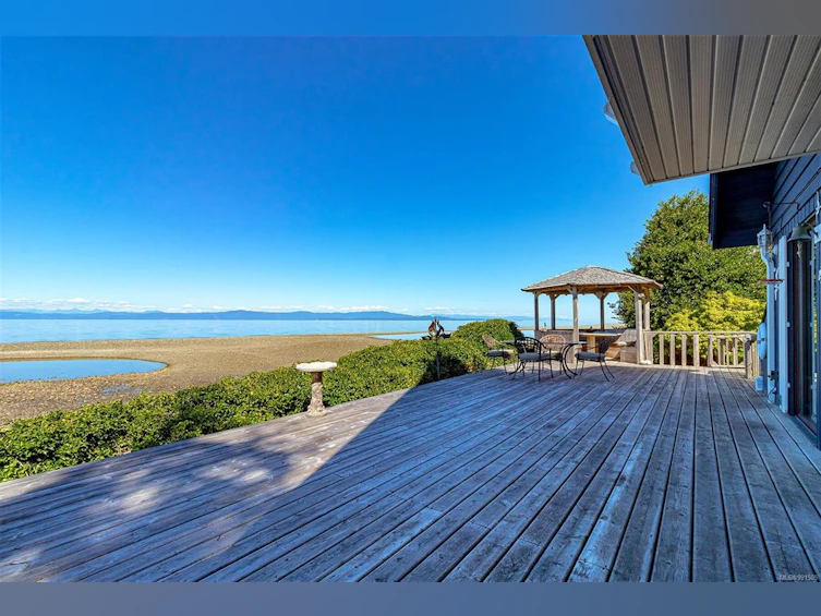 5945 W Island Highway, Qualicum Beach, BC, V9K 2C9 - 16